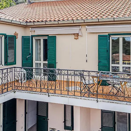 Apartment Mary's Laureana Cilento
