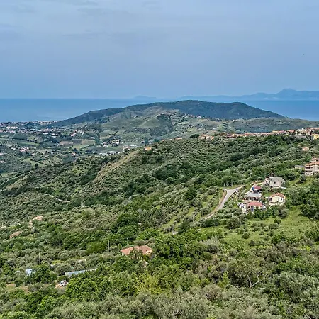 Apartment Mary's Laureana Cilento