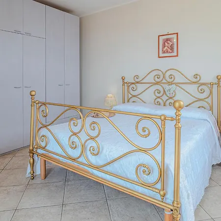 Apartment Mary's Laureana Cilento